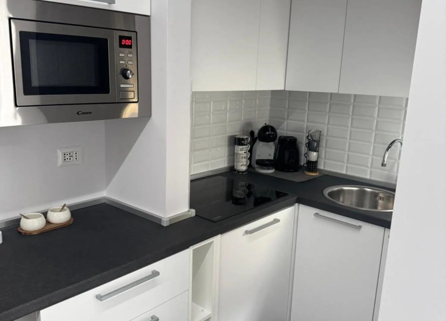 Casa Vacanze Tartini Milan Apartment